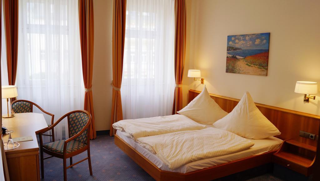 Hotel Goldener Loewe Waldheim الغرفة الصورة