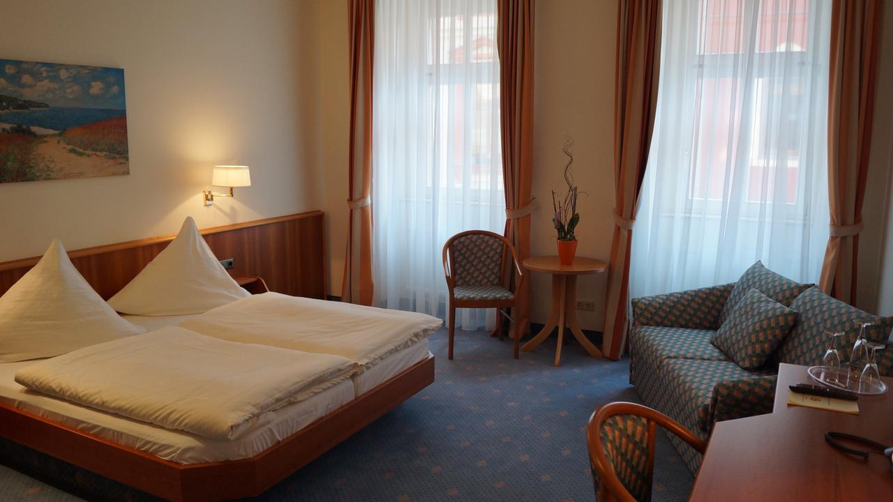 Hotel Goldener Loewe Waldheim الغرفة الصورة
